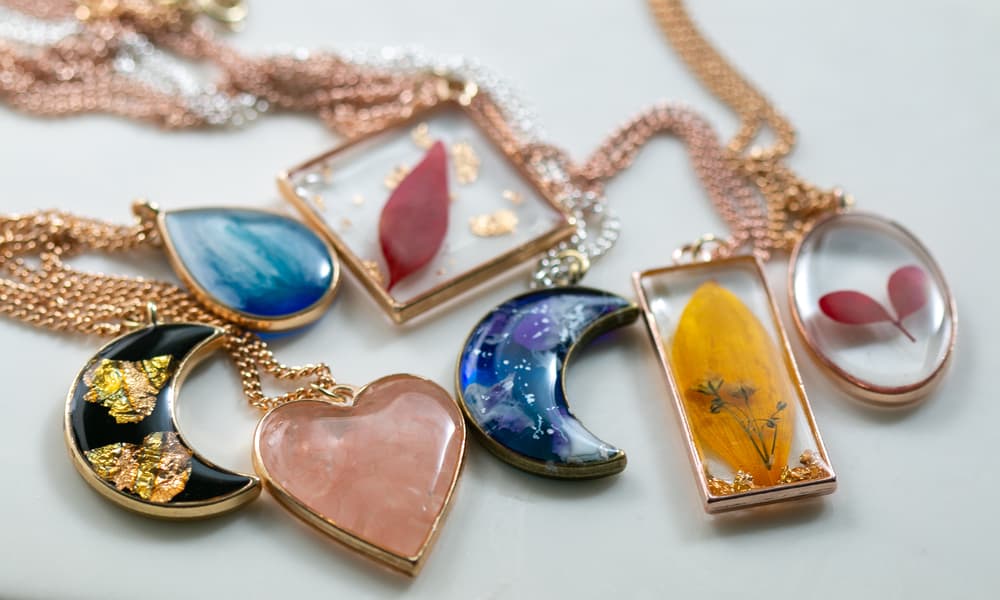Resin Jewelry Craft Ideas to make and Sell Online